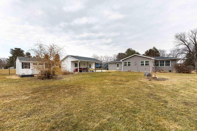 1120 Eastman Street, Platteville, WI 53818