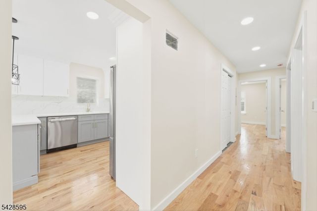 271 Schley St, Newark City, NJ 07112