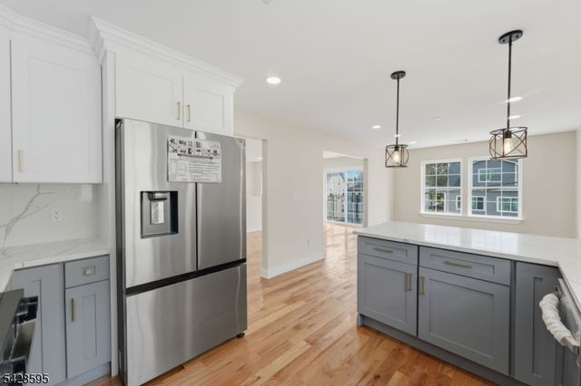 271 Schley St, Newark City, NJ 07112