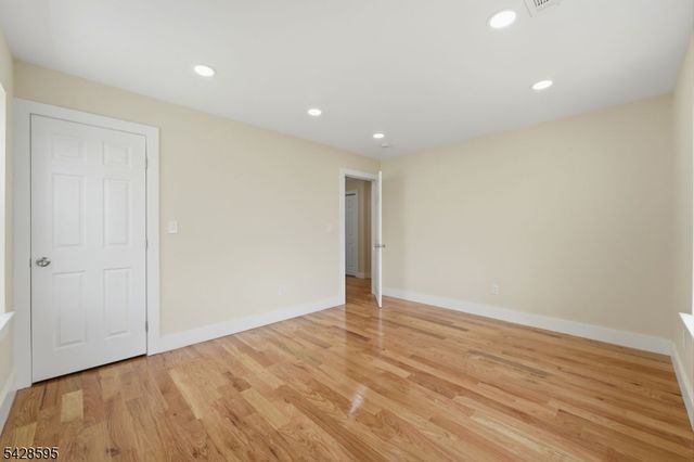 271 Schley St, Newark City, NJ 07112
