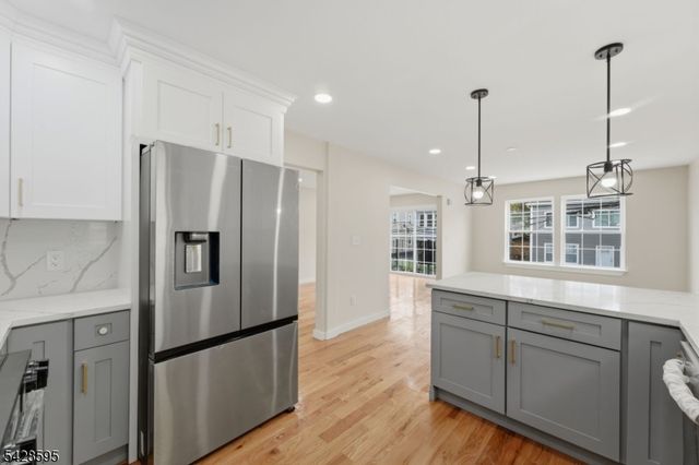 271 Schley St, Newark City, NJ 07112