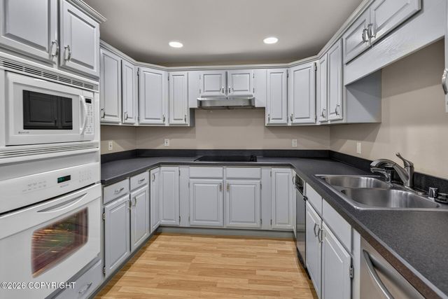 4741 Mars Drive, Anchorage, AK 99507