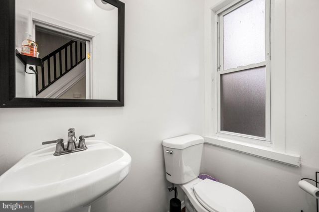 1627 W THOMPSON ST, Philadelphia, PA 19121