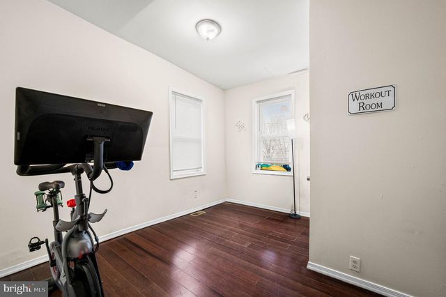 1627 W THOMPSON ST, Philadelphia, PA 19121