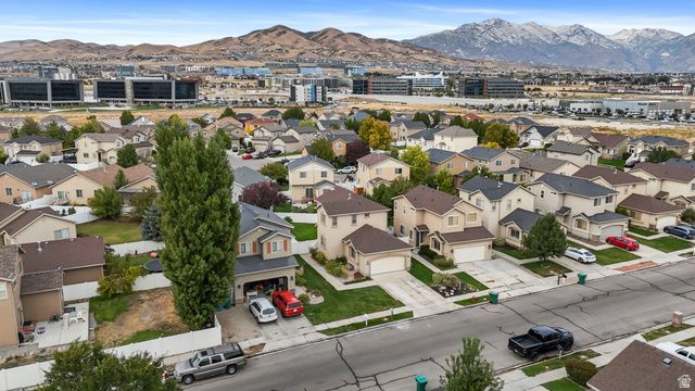 1898 W POINTE MEADOW LOOP, Lehi, UT 84048
