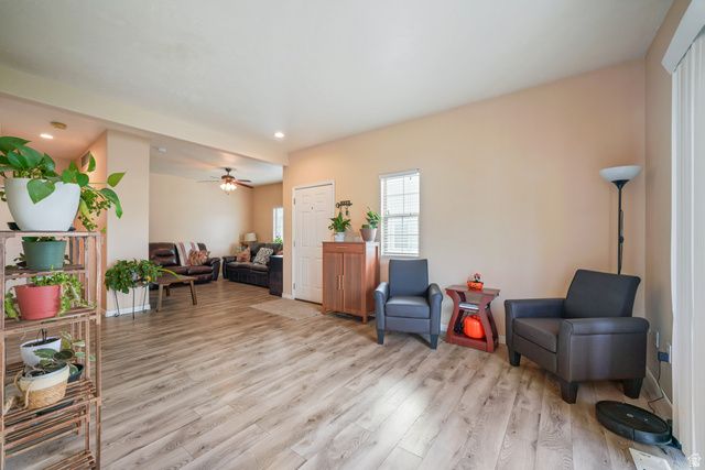 1898 W POINTE MEADOW LOOP, Lehi, UT 84048