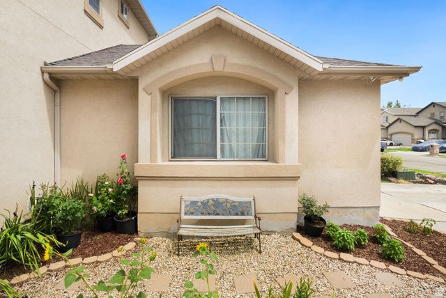 1898 W POINTE MEADOW LOOP, Lehi, UT 84048