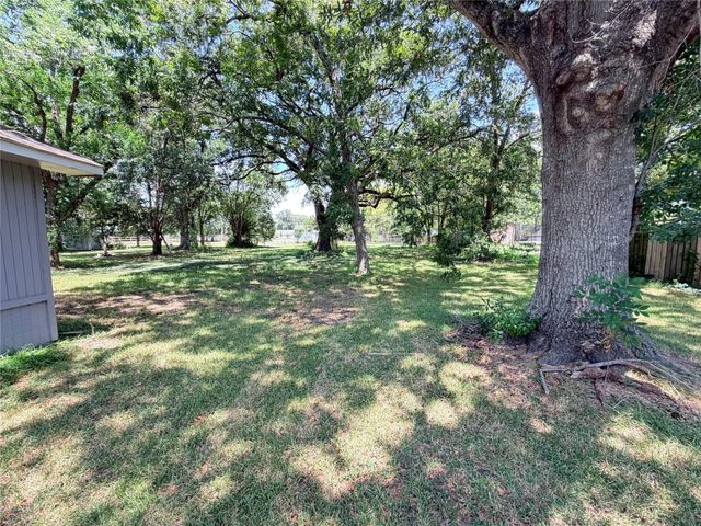 1904 Wright Boulevard, Baytown, TX 77520