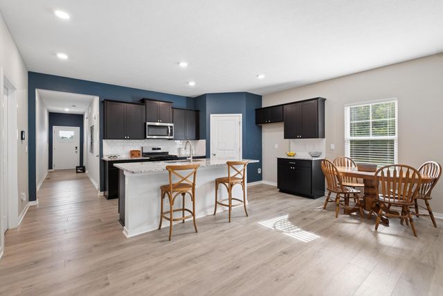 140 Oak Valley Court, Newark, OH 43055