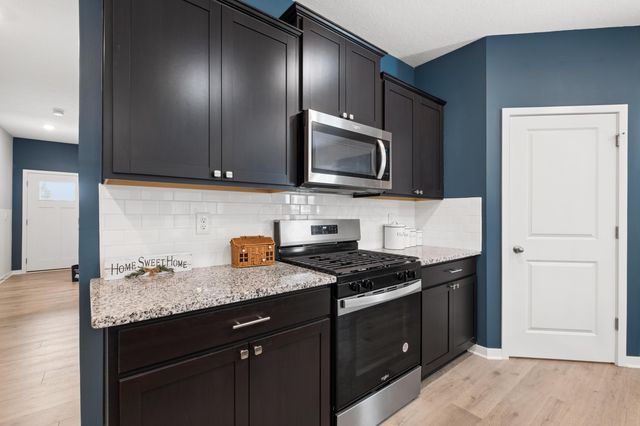 140 Oak Valley Court, Newark, OH 43055
