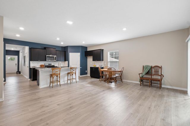 140 Oak Valley Court, Newark, OH 43055