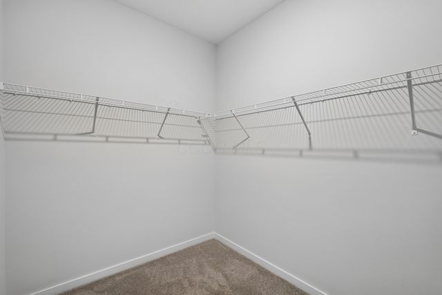 140 Oak Valley Court, Newark, OH 43055