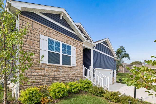 140 Oak Valley Court, Newark, OH 43055