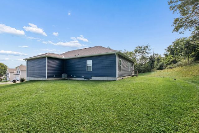 140 Oak Valley Court, Newark, OH 43055