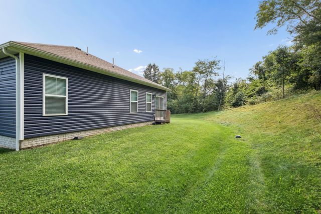 140 Oak Valley Court, Newark, OH 43055