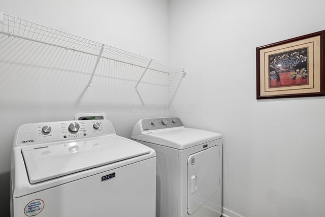 140 Oak Valley Court, Newark, OH 43055