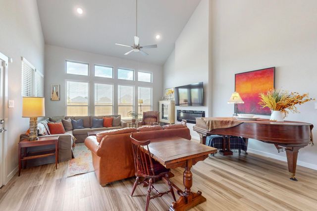 185 Rio Grande Drive, Waxahachie, TX 75165