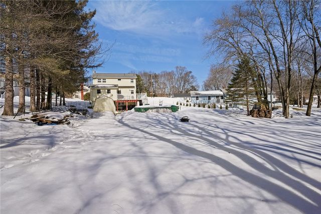 2 Marian Lane, Woonsocket, RI 02895