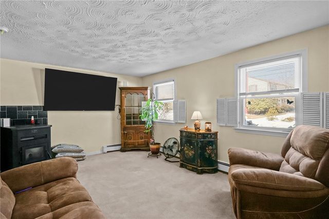 2 Marian Lane, Woonsocket, RI 02895