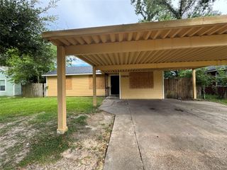 7306 Lakewood Drive, Houston, TX 77016
