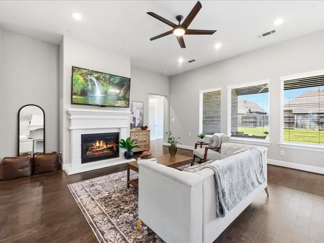10706 Painted Crescent Court, Cypress, TX 77433