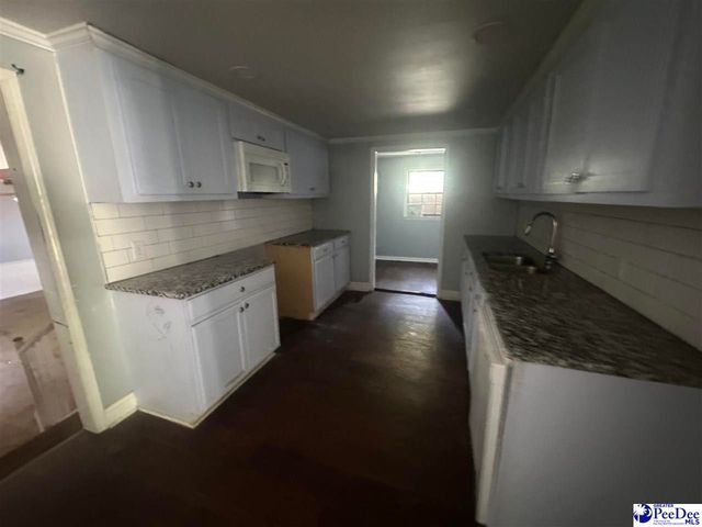 2910 Redwood Dr, Florence, SC 29501