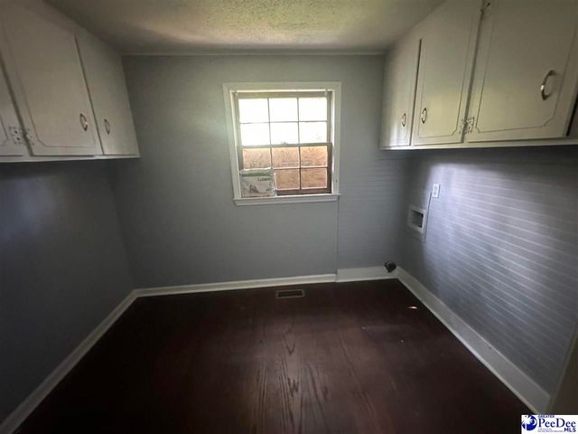 2910 Redwood Dr, Florence, SC 29501