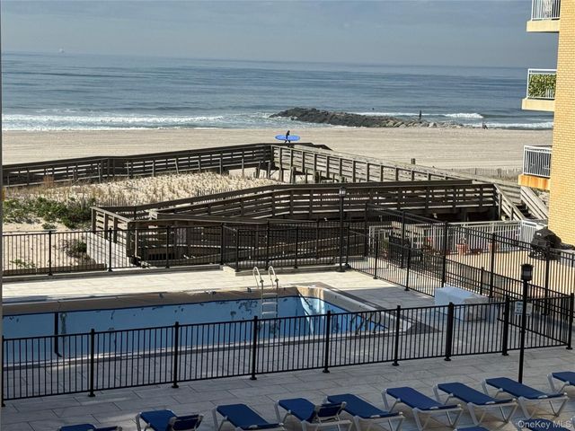 750 Shore Road 4N, Long Beach, NY 11561
