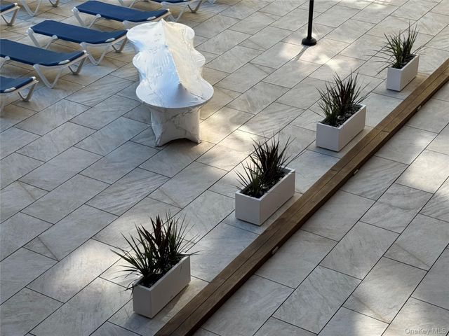 750 Shore Road 4N, Long Beach, NY 11561