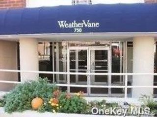 750 Shore Road 4N, Long Beach, NY 11561