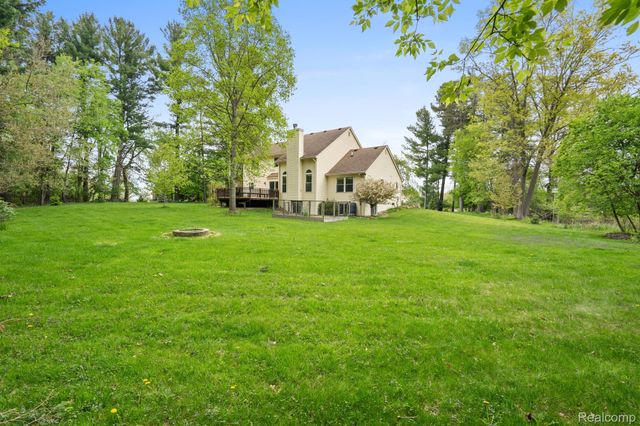 3079 Island Hills Drive, Dexter Township, MI 48130