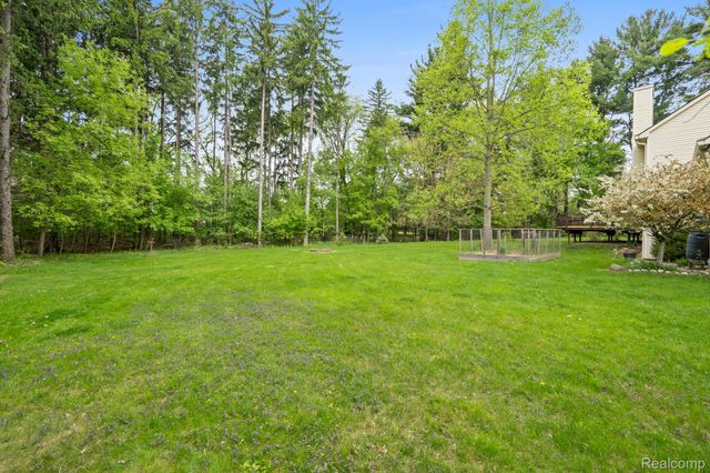 3079 Island Hills Drive, Dexter Township, MI 48130