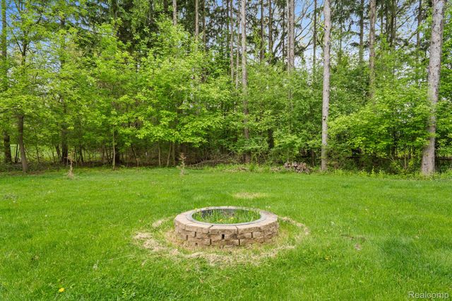 3079 Island Hills Drive, Dexter Township, MI 48130