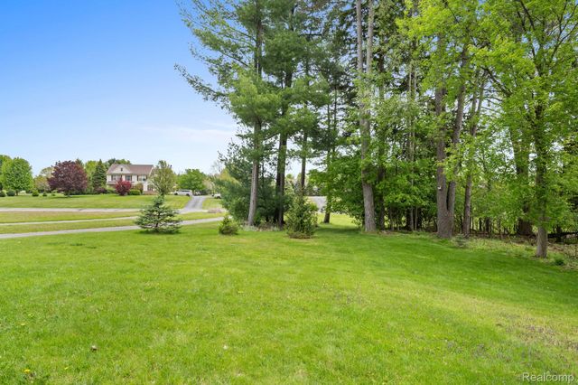 3079 Island Hills Drive, Dexter Township, MI 48130