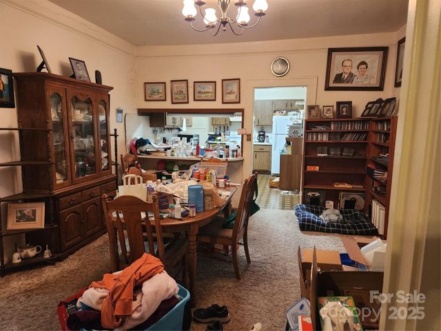 515 3rd Avenue, Hendersonville, NC 28739