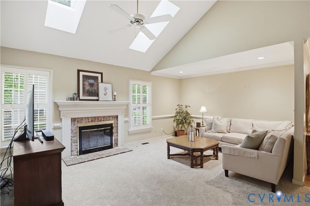 9329 Kings Charter Dr, Mechanicsville, VA 23116