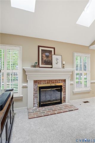 9329 Kings Charter Dr, Mechanicsville, VA 23116