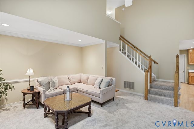 9329 Kings Charter Dr, Mechanicsville, VA 23116