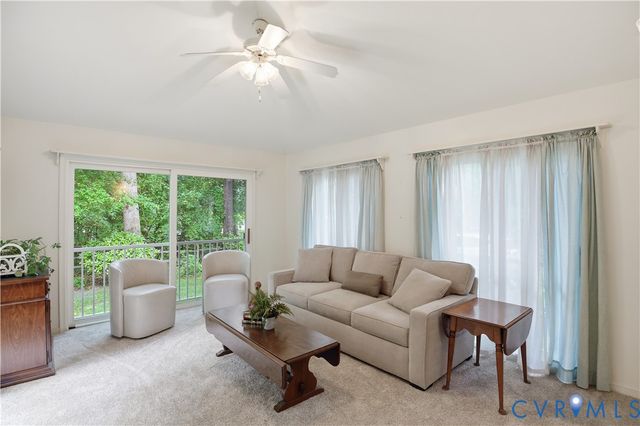 9329 Kings Charter Dr, Mechanicsville, VA 23116