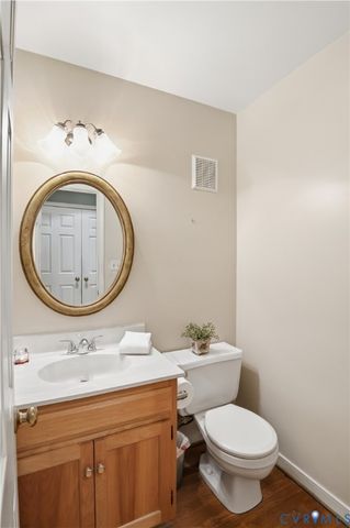 9329 Kings Charter Dr, Mechanicsville, VA 23116