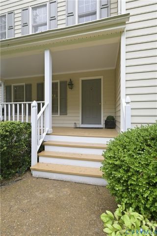 9329 Kings Charter Dr, Mechanicsville, VA 23116