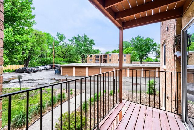9141 Highway 55 203, Golden Valley, MN 55427