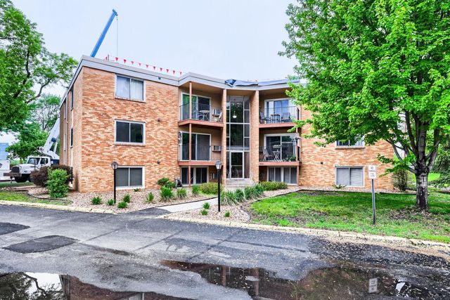 9141 Highway 55 203, Golden Valley, MN 55427