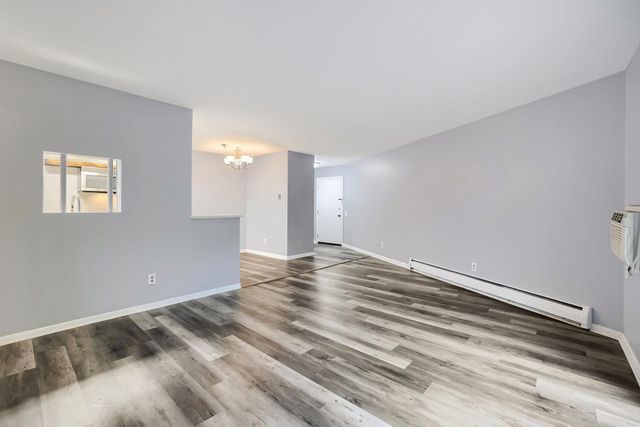 9141 Highway 55 203, Golden Valley, MN 55427