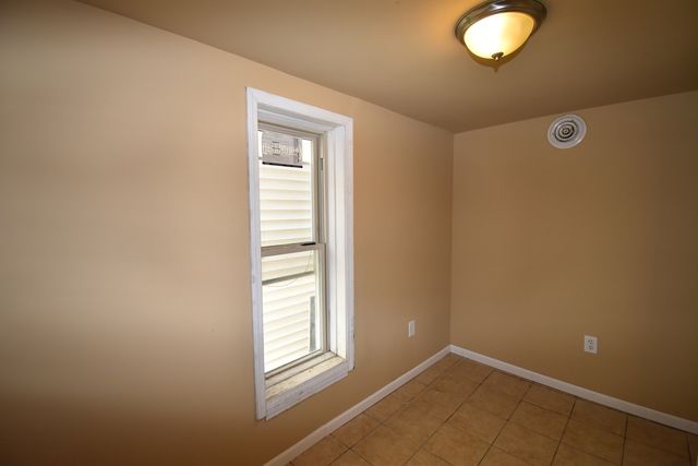 1438 W 49th Place, Chicago, IL 60609