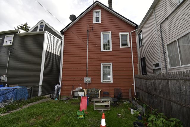 1438 W 49th Place, Chicago, IL 60609