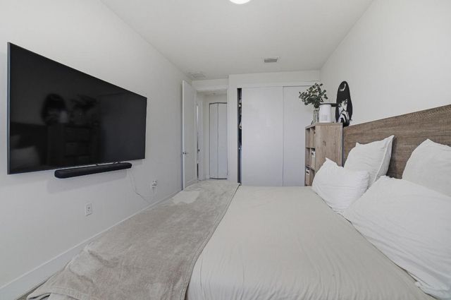 6415 NW 102nd Path 201, Miami, FL 33178