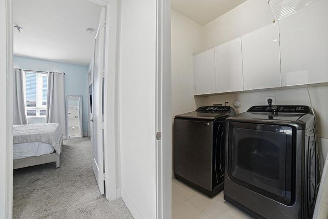 6415 NW 102nd Path 201, Miami, FL 33178