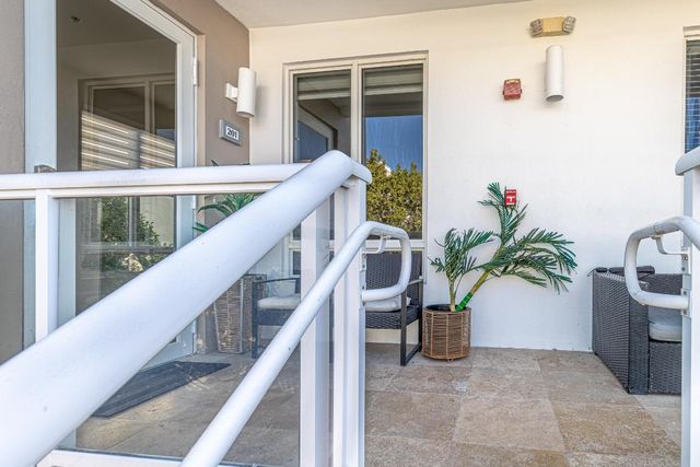 6415 NW 102nd Path 201, Miami, FL 33178