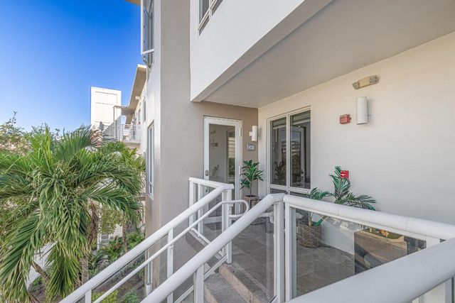 6415 NW 102nd Path 201, Miami, FL 33178